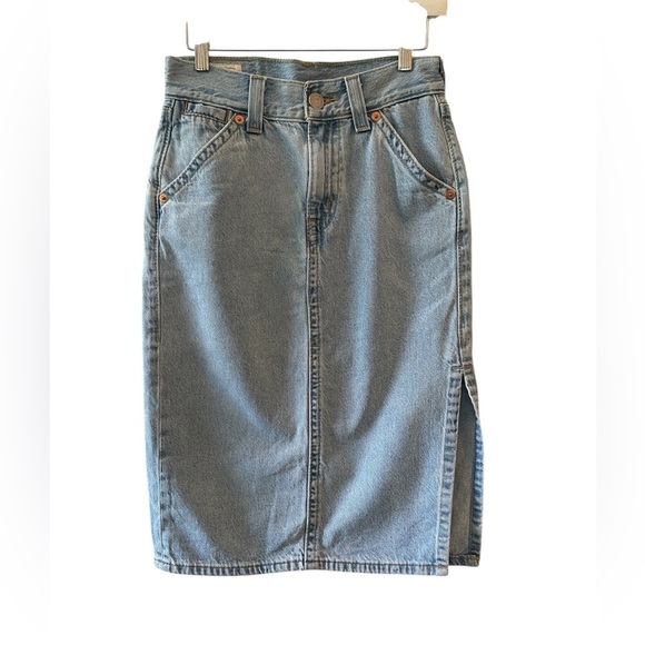 Levi’s High Waisted Denim Jean Skirt Front Slit Blue Wash Size 25 - Picture 1 of 8